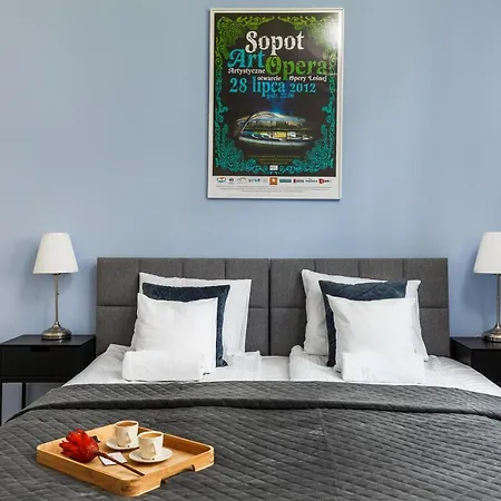 アパート Happy Monte Cassino 44 B